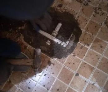 封开卫生间漏水维修公司为您分享下卫生间渗水如何处理及注意事项